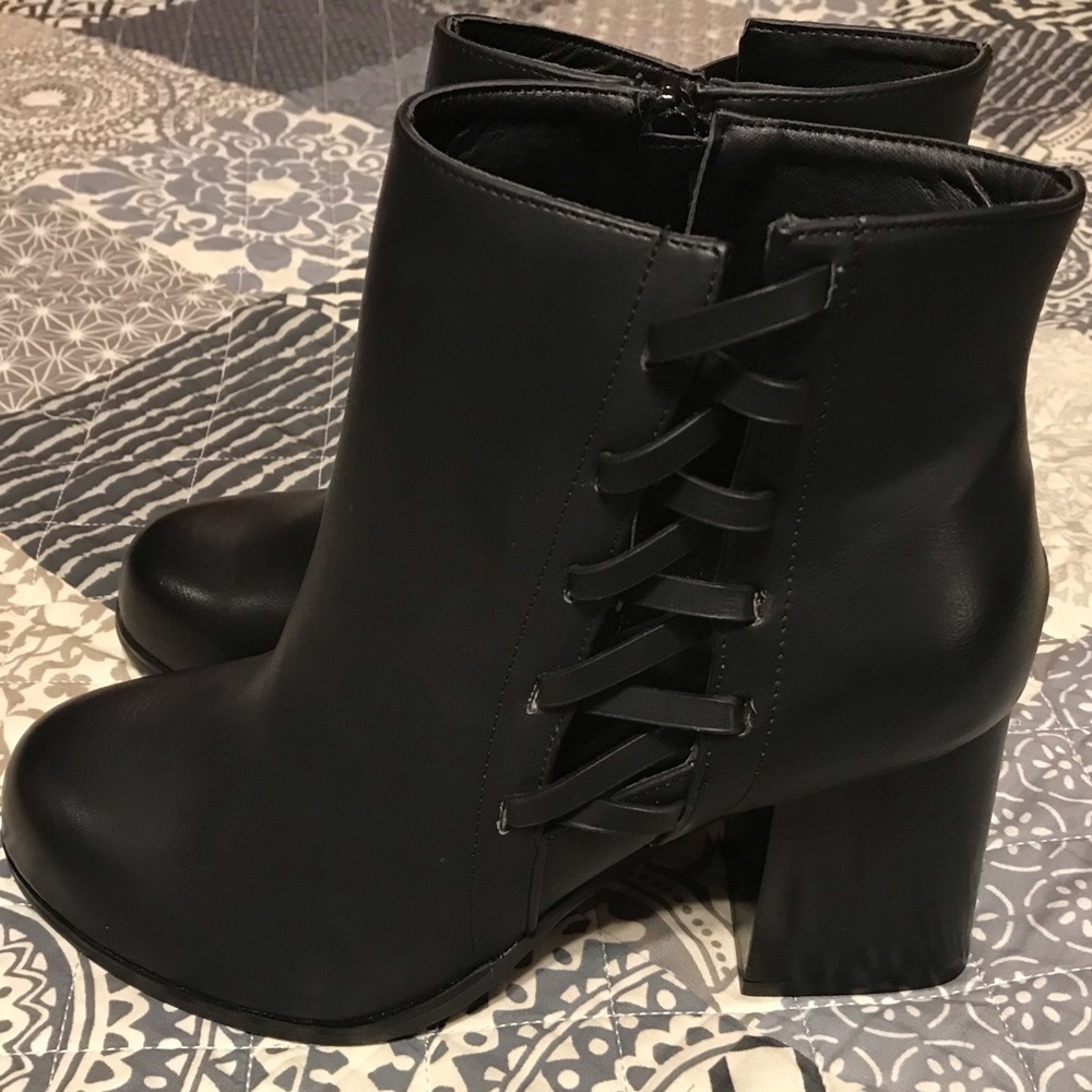 Torrid size 11 ankle boots